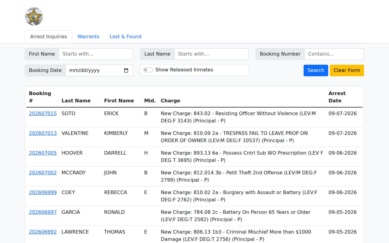 Embedded Charlotte County jail booking search interface